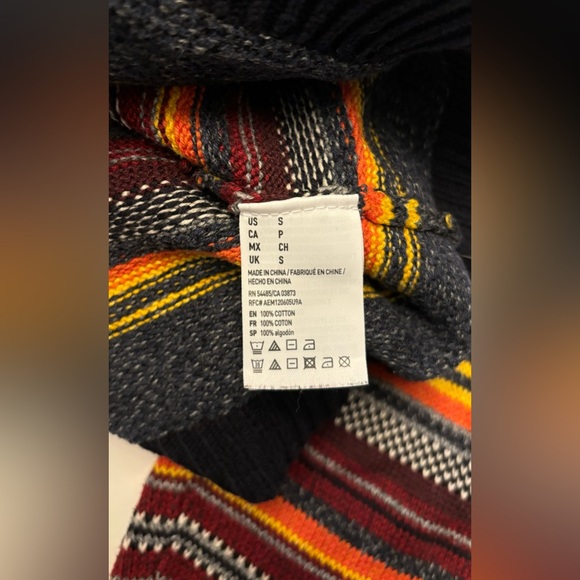 American Eagle Striped Poncho in good condition - Picture 4 of 4
